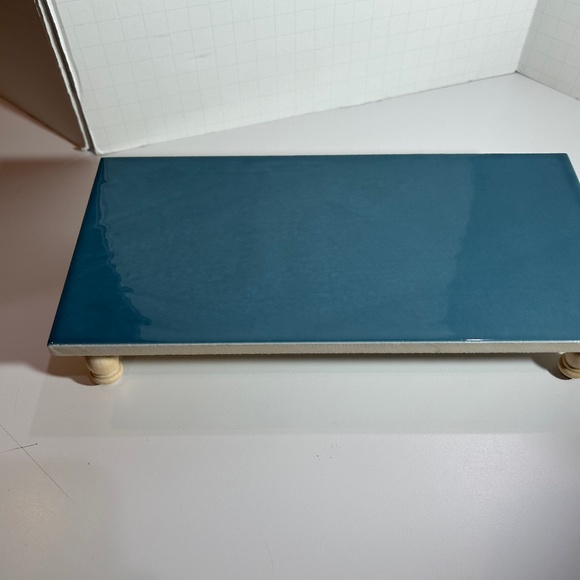 Aruba Marine Glossy Polished Ceramic Riser - Picture 6 of 7